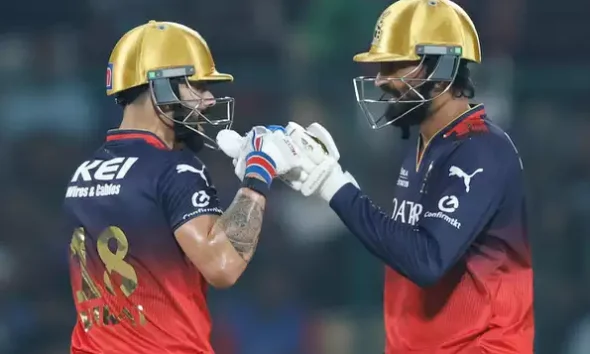 Virat Kohli and Krunal Pandya celebrating their 119-run partnership